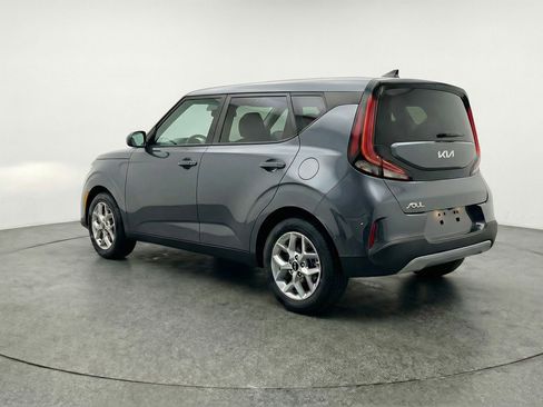 Used 2025 Kia Soul LX w/ LX Technology Package FWD image 6