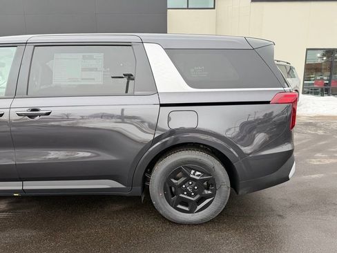 New 2026 Kia Carnival LX FWD image 10