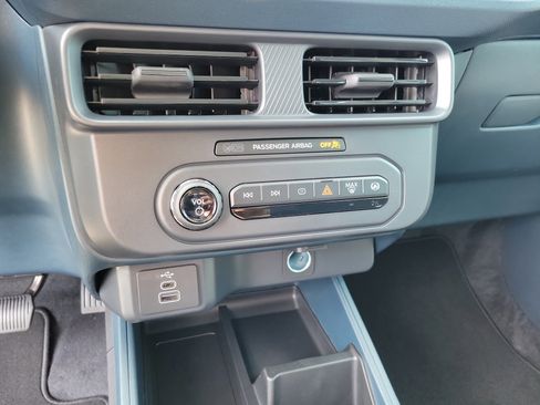 New 2025 Ford Maverick XL w/ Equipment Group 102A image 29