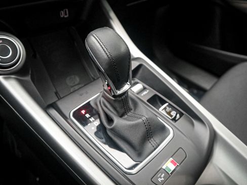 Used 2025 Alfa Romeo Tonale image 26