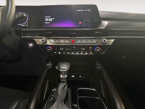 Used 2024 Kia Telluride S w/ S Sunroof Package FWD image 18