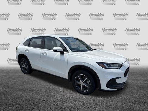 Used 2023 Honda HR-V EX-L image 2