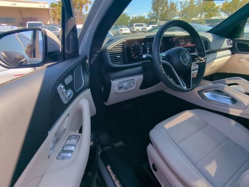 Certified 2024 Mercedes-Benz GLE 350 4MATIC w/ Driver Assistance Package image 3