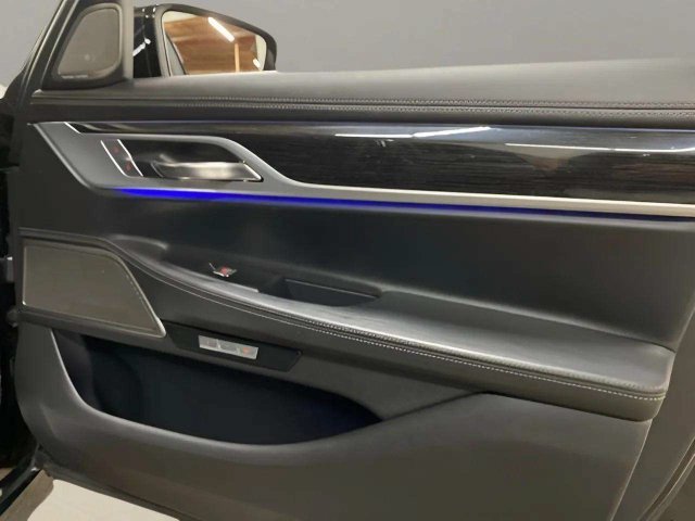 Used 2017 BMW 740i RWD image 78