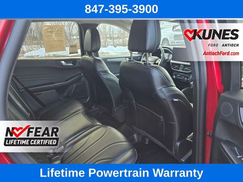 Certified 2025 Ford Escape Platinum w/ Premium Technology Package image 33