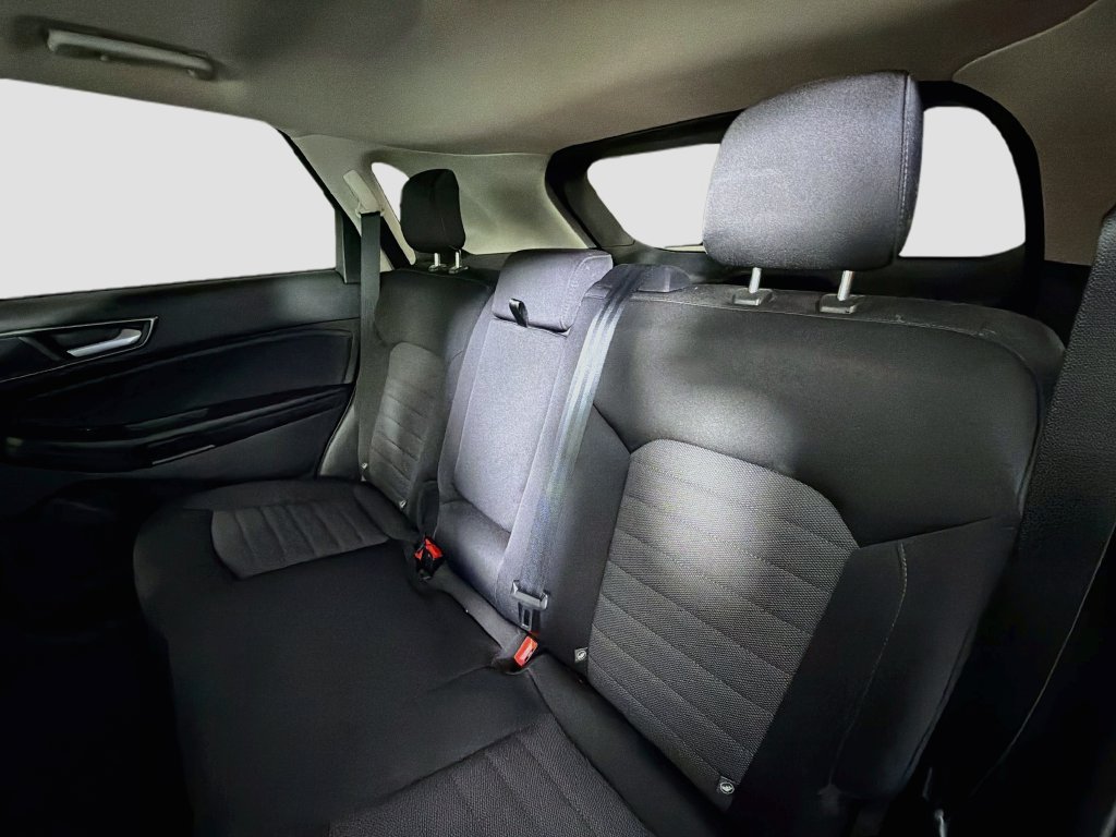 Used 2022 Ford Edge SE w/ Black Appearance Package AWD/4WD image 23