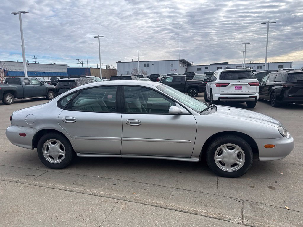 Used 1998 Ford Taurus LX FWD image 4
