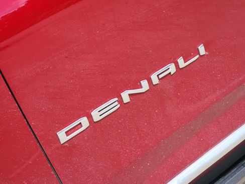 Used 2024 GMC Yukon Denali w/ LPO, Floor Liner Package AWD/4WD image 12