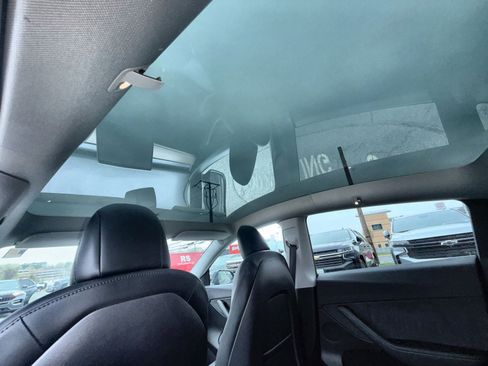 Used 2021 Tesla Model Y Long Range image 24