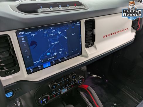 Used 2025 Ford Bronco Heritage Edition AWD/4WD image 14