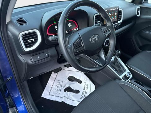 Certified 2025 Hyundai Venue Limited image 22