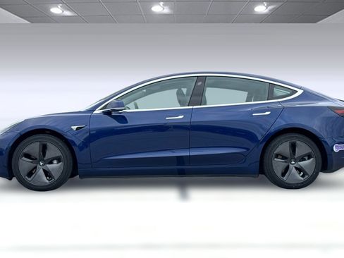 Used 2018 Tesla Model 3 Mid Range image 23