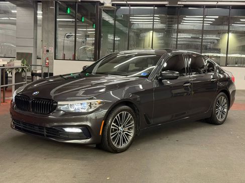 Used 2018 BMW 530i xDrive image 4