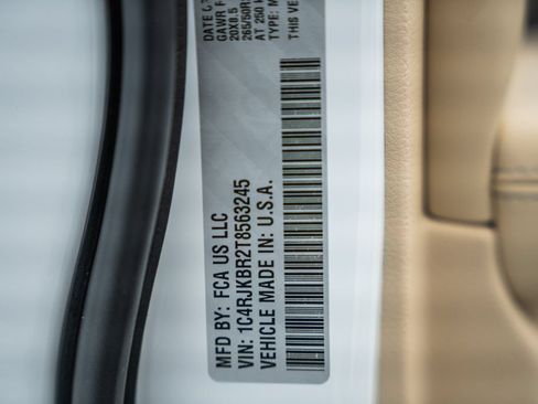 Used 2026 Jeep Grand Cherokee L Limited w/ Luxury Tech Group II AWD/4WD image 46