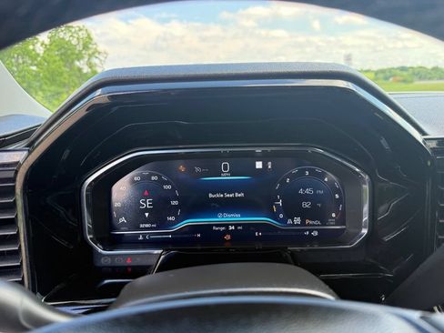 Used 2023 Chevrolet Silverado 1500 LT AWD/4WD image 33