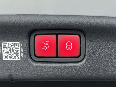 Certified 2024 Mercedes-Benz C 300 4MATIC Sedan image 25