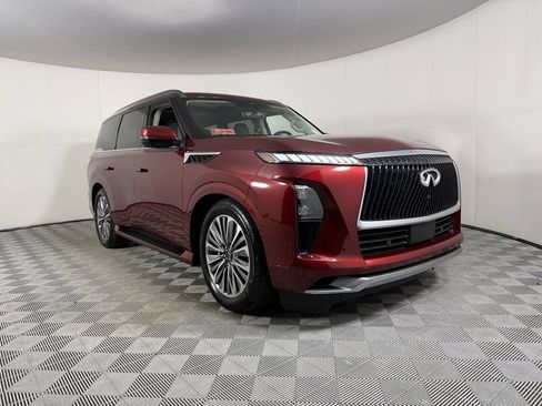 Used 2025 INFINITI QX80 Luxe RWD image 3