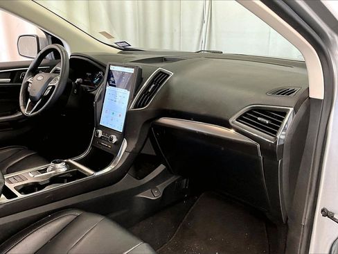 Used 2022 Ford Edge Titanium image 28