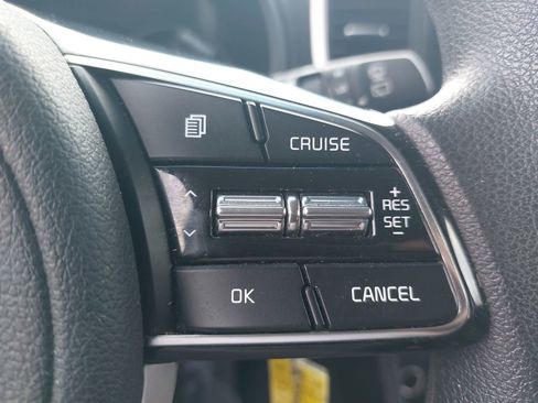 Used 2022 Kia Sportage LX AWD/4WD image 17