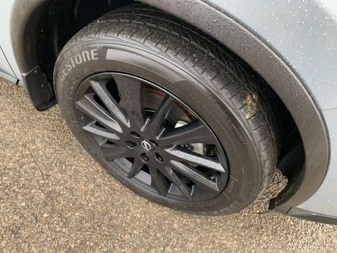 Used 2024 Nissan Murano SV w/ SV Midnight Edition Package image 11