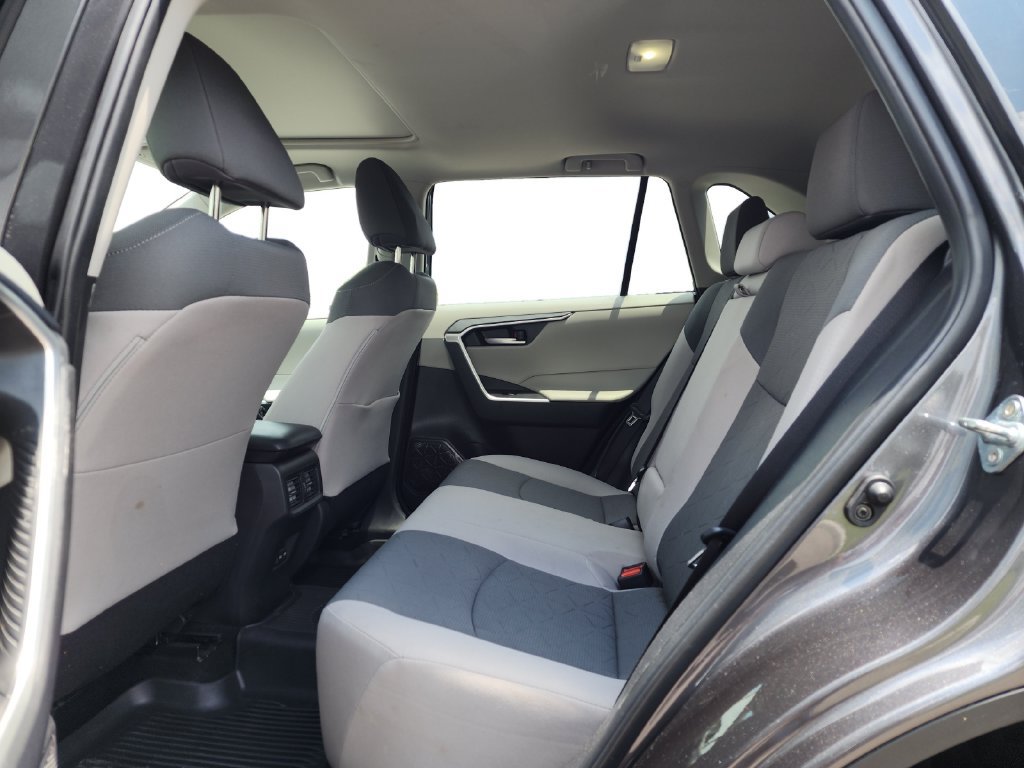 Used 2025 Toyota RAV4 XLE w/ Convenience Package FWD image 16