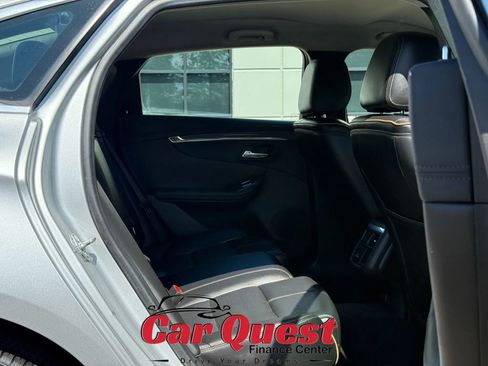 Used 2019 Chevrolet Impala Premier FWD image 15