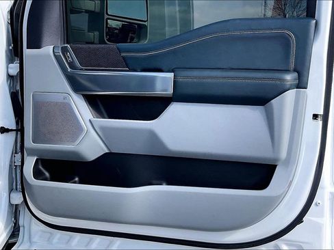 Used 2024 Ford F450 Limited image 31