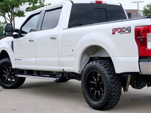 Used 2017 Ford F250 Lariat w/ Tow Technology Bundle AWD/4WD image 23