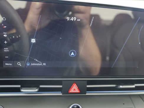 Used 2025 Hyundai Elantra SEL FWD image 14