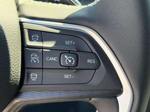 New 2026 Jeep Grand Cherokee Laredo X AWD/4WD image 18