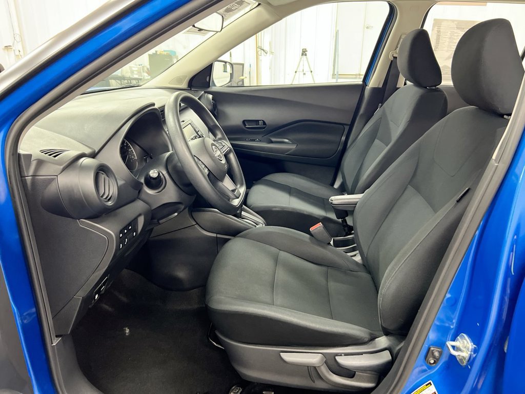 Used 2023 Nissan Kicks S FWD image 19