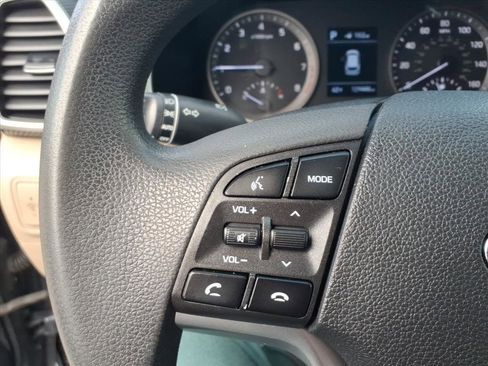 Used 2021 Hyundai Tucson SE w/ Cargo Package image 11