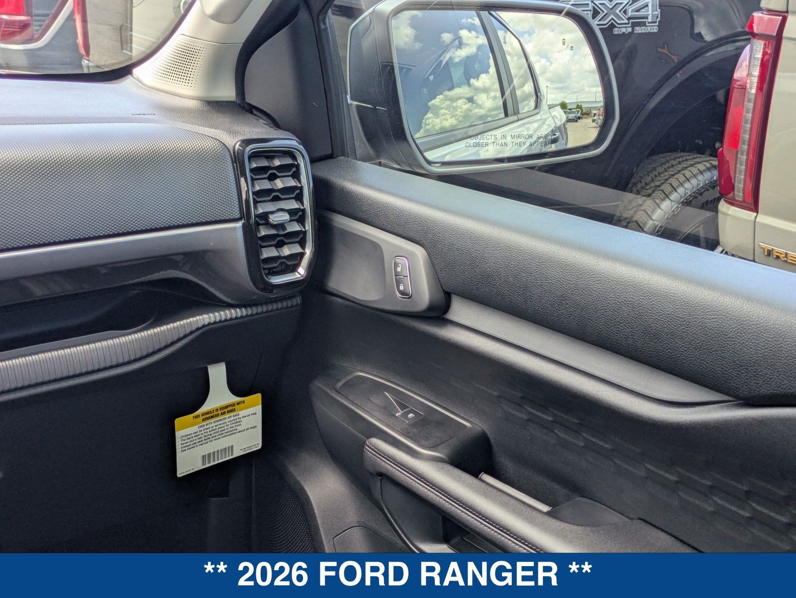 New 2026 Ford Ranger XLT w/ Black Appearance Package RWD image 18