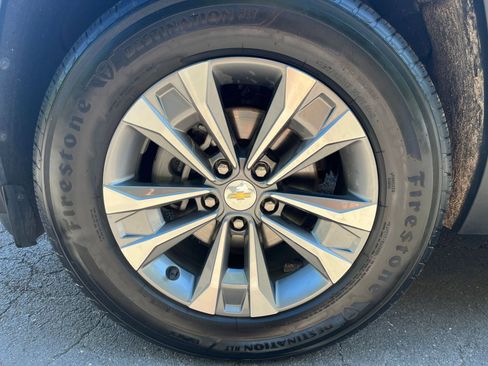 Used 2025 Chevrolet Equinox LT FWD image 30