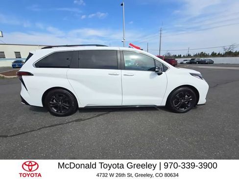 Used 2024 Toyota Sienna XSE w/ XSE Premium Package image 1