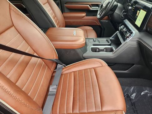 Used 2025 GMC Sierra 2500 Denali Ultimate AWD/4WD image 19