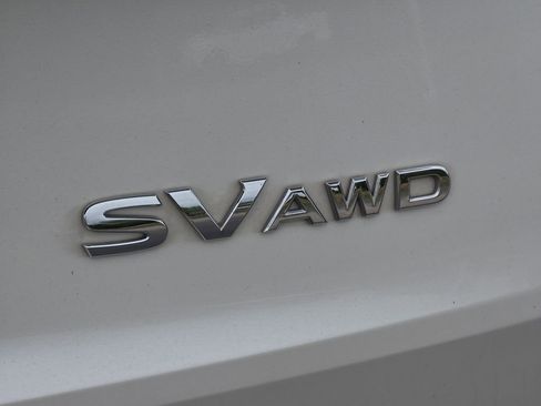 Used 2023 Nissan Rogue SV AWD/4WD image 17