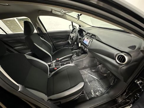 Used 2025 Nissan Versa S w/ Trunk Package image 24