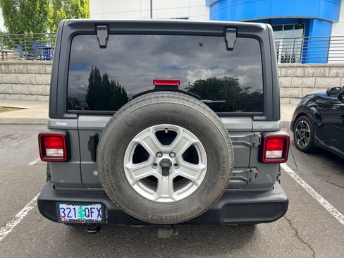 Used 2020 Jeep Wrangler Unlimited Sport S AWD/4WD image 4