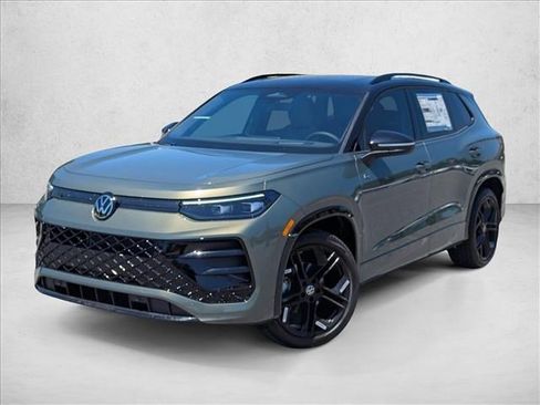 New 2026 Volkswagen Tiguan SE R-Line FWD image 1