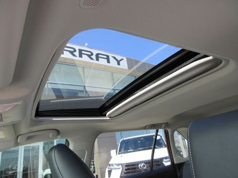 Used 2025 Toyota RAV4 Limited w/ Weather Package image 18