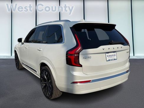Certified 2025 Volvo XC90 B6 Plus image 7