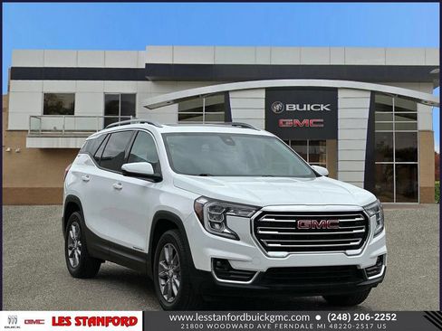 Used 2024 GMC Terrain SLT w/ LPO, Floor Liner Package AWD/4WD image 8