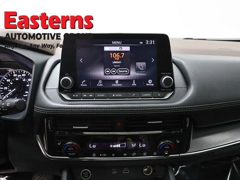 Used 2023 Nissan Rogue SV w/ SV Premium Package AWD/4WD image 12
