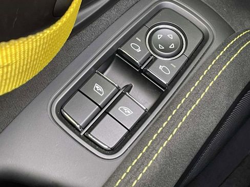 Certified 2022 Porsche 718 Cayman GT4 RWD image 31