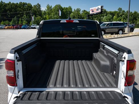 Used 2025 Ford Maverick Lobo AWD/4WD image 9