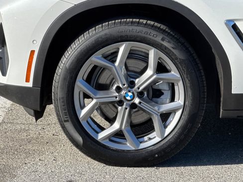 Used 2024 BMW X4 xDrive30i w/ Premium Package image 31