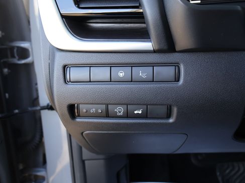 Used 2023 Nissan Rogue Platinum w/ Platinum Premium Package image 38