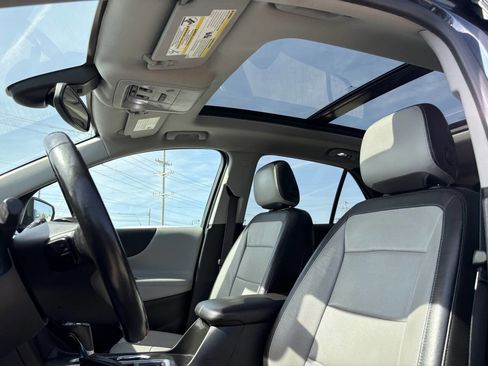 Used 2018 Chevrolet Equinox Premier image 12