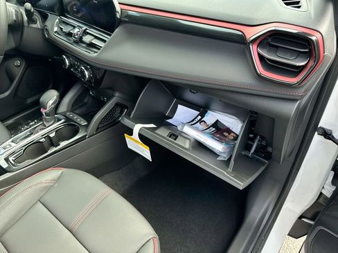 New 2026 Chevrolet TrailBlazer RS w/ Convenience Package FWD image 36